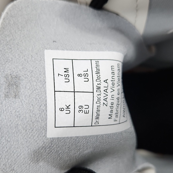 Dr. Martens 1460 Leather Boots - Picture 8 of 10